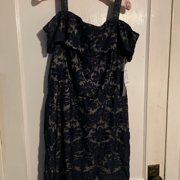 Prelude navy lace cold shoulder knee length dress NWT - Picture 2 of 11